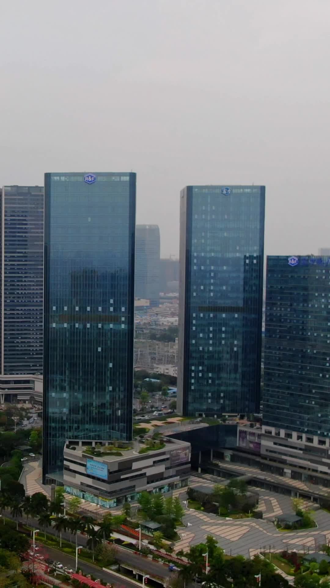 航拍广东佛山南海金融中心视频的预览图