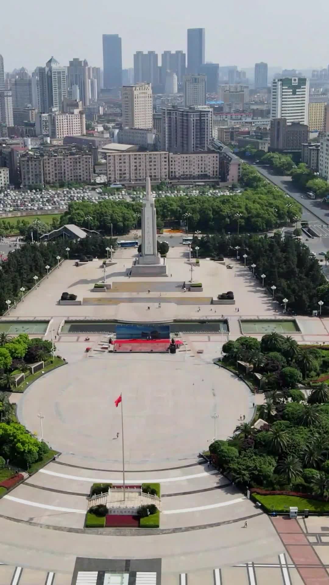 航拍江西南昌八一广场视频的预览图