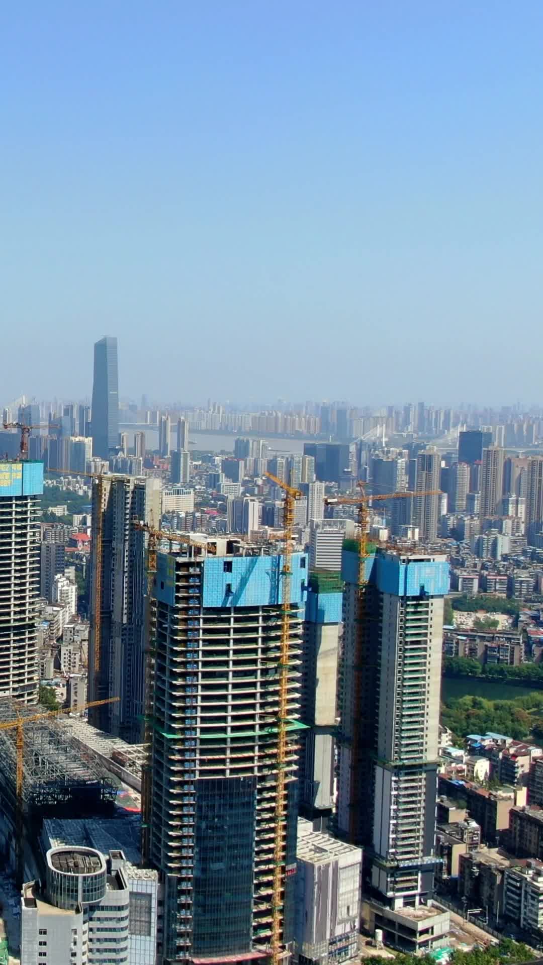航拍湖北武汉城市宣传片视频的预览图