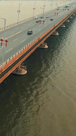 江西南昌交通南昌大桥航拍视频的预览图