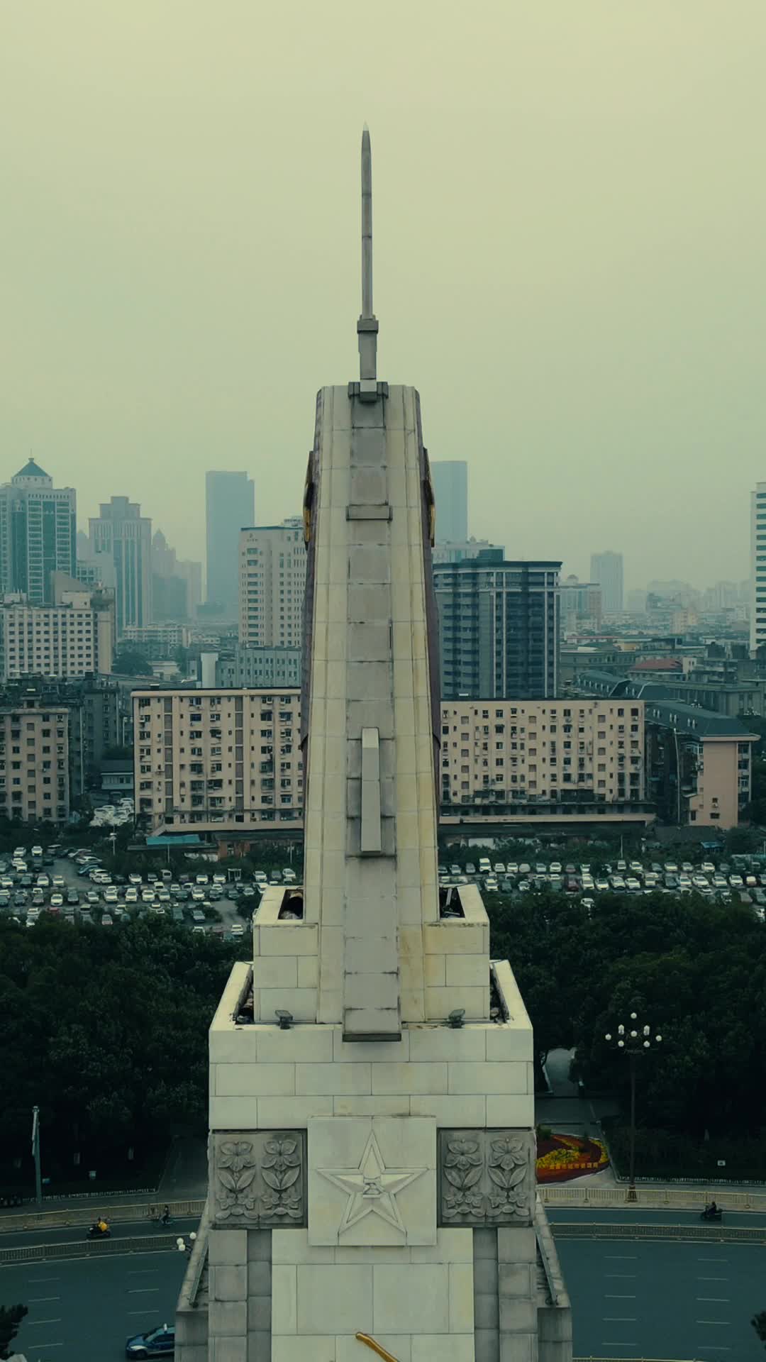 江西南昌八一起义纪念塔竖屏视频的预览图