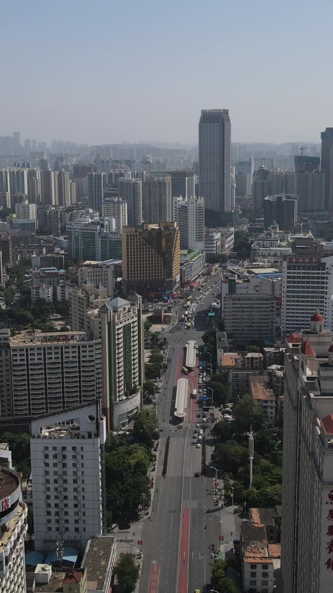 广西南宁城市风光竖屏航拍视频的预览图