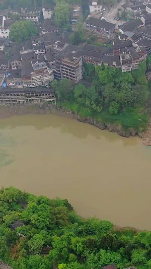 航拍湖南湘西芙蓉镇古建筑视频的预览图