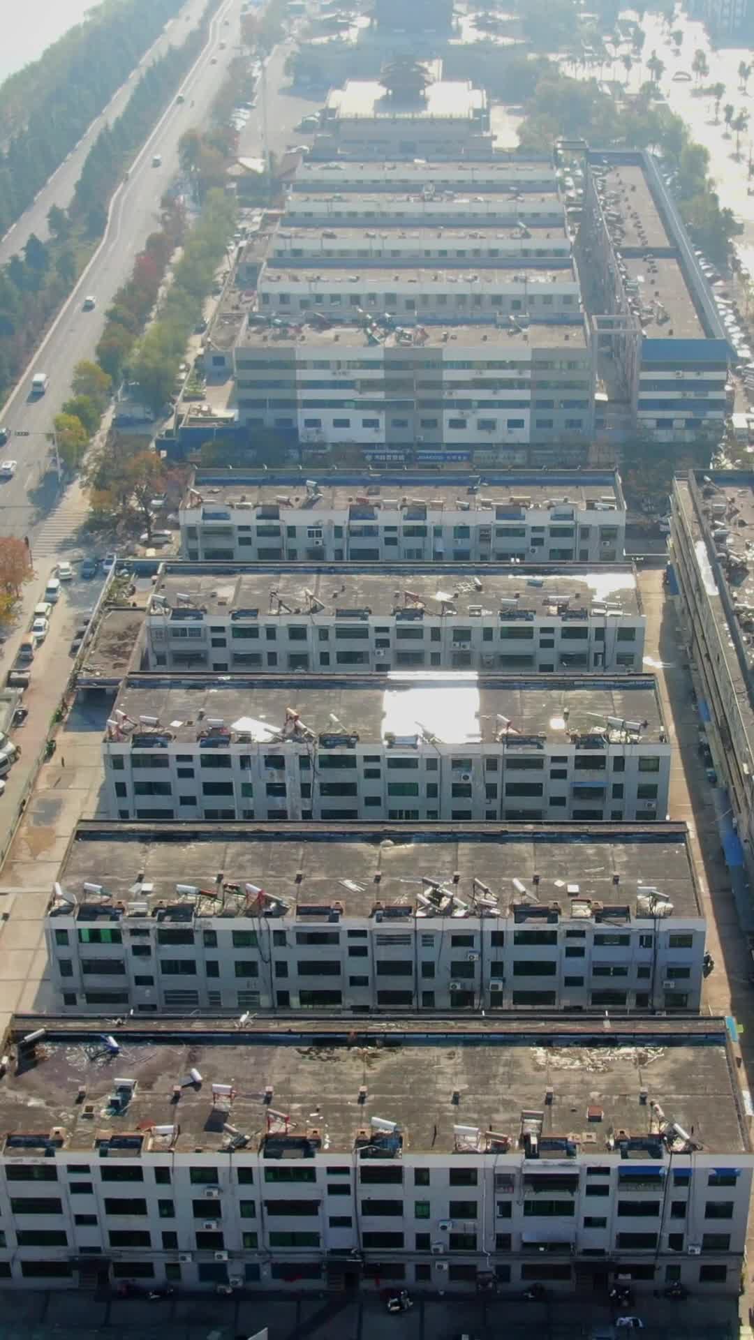 航拍江苏徐州物流园视频的预览图