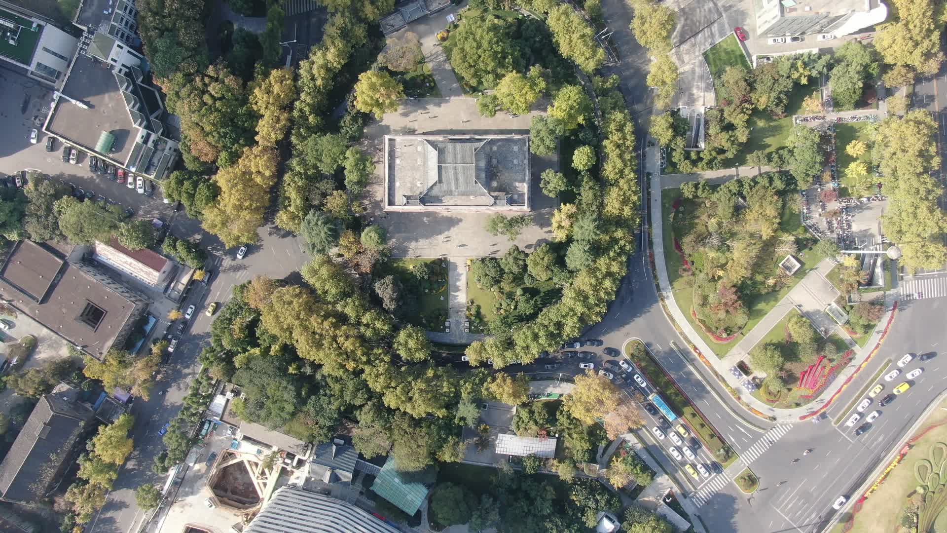 航拍江苏南京鼓楼公园南京美术馆视频的预览图