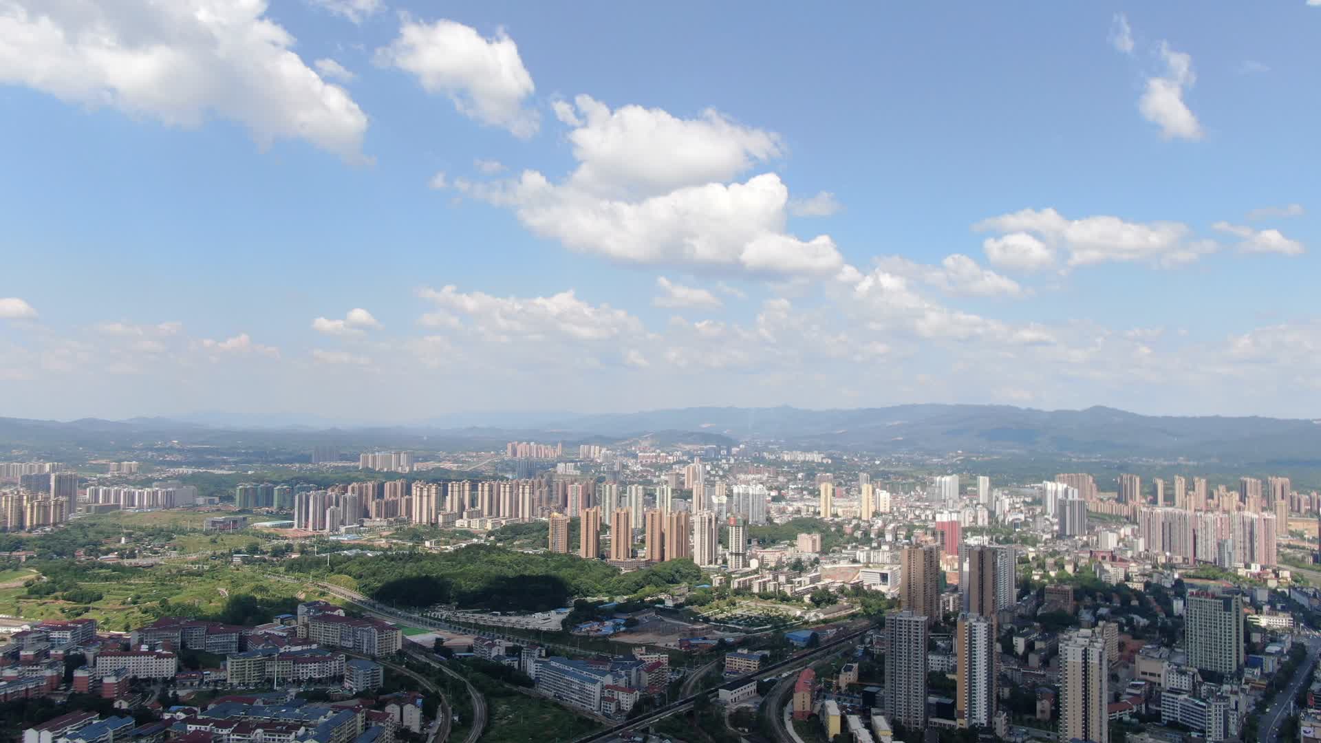 航拍湖南湘西怀化城市风光全景视频的预览图