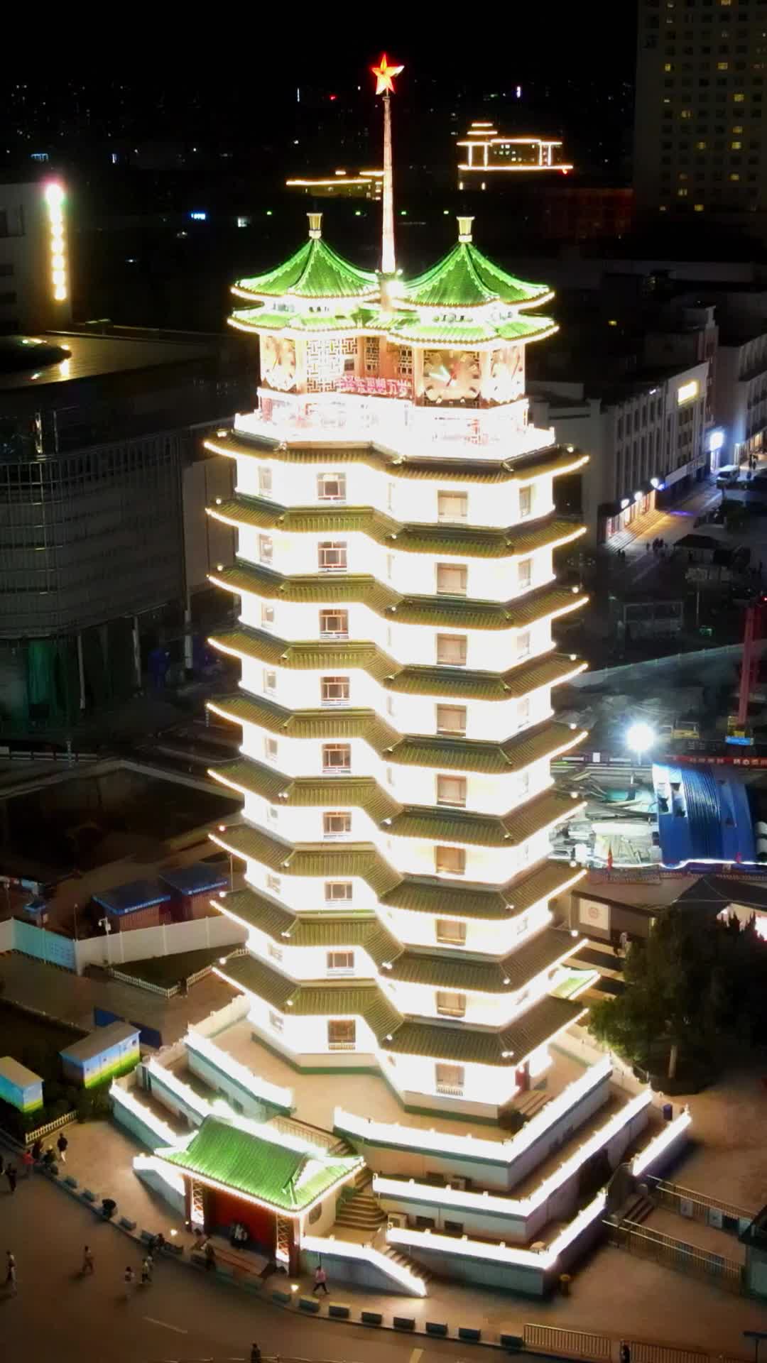 航拍河南郑州二七纪念塔视频的预览图