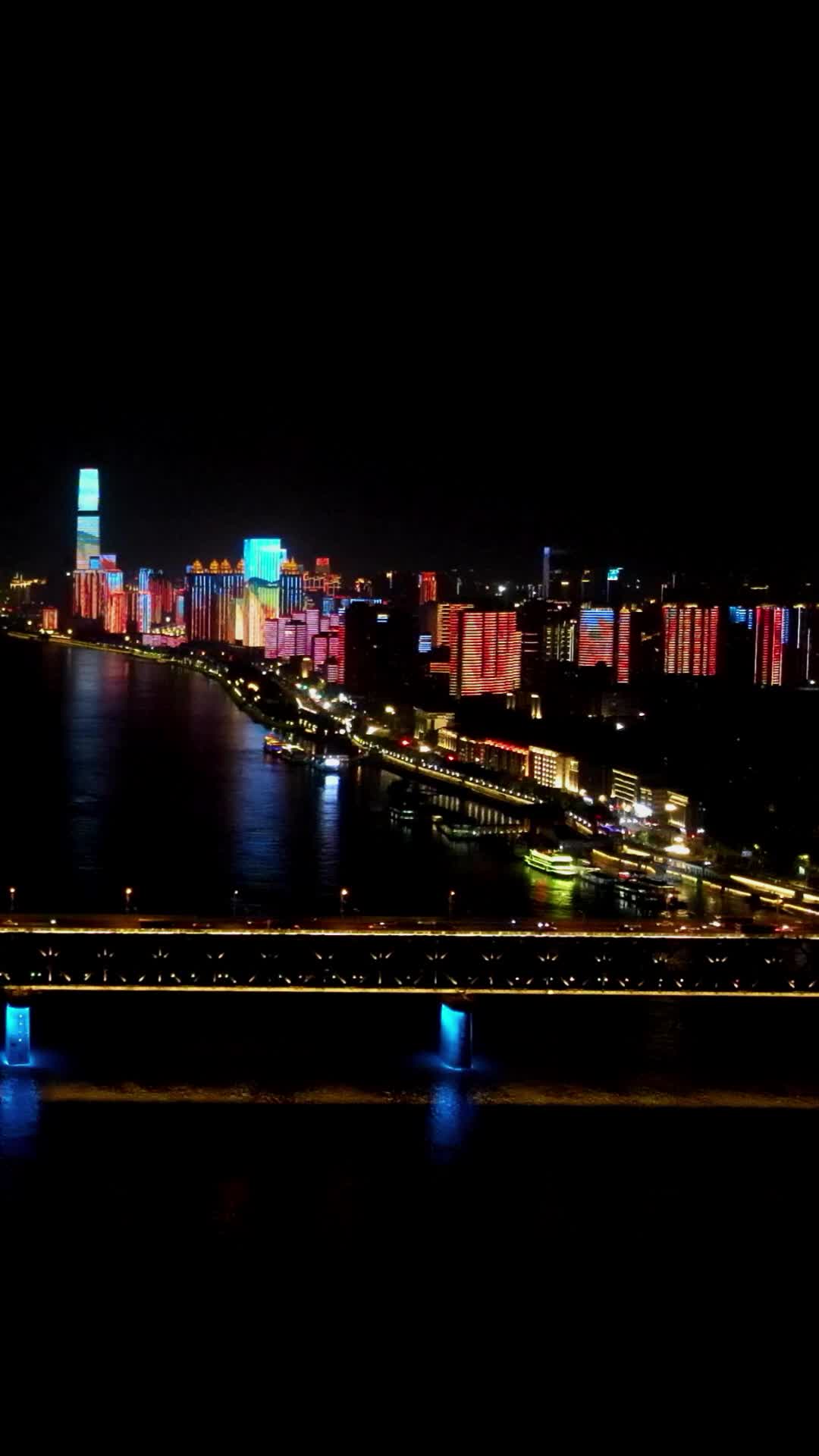 航拍江城武汉城市夜景视频的预览图
