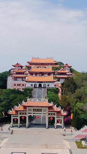 福建湄洲岛妈祖庙5A景区竖屏航拍视频的预览图