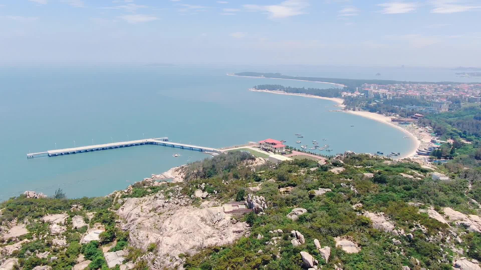 福建湄洲岛5A景区竖屏航拍视频的预览图