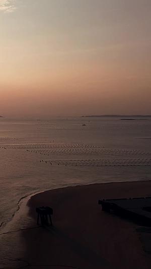 海上夕阳晚霞日落竖屏航拍视频的预览图