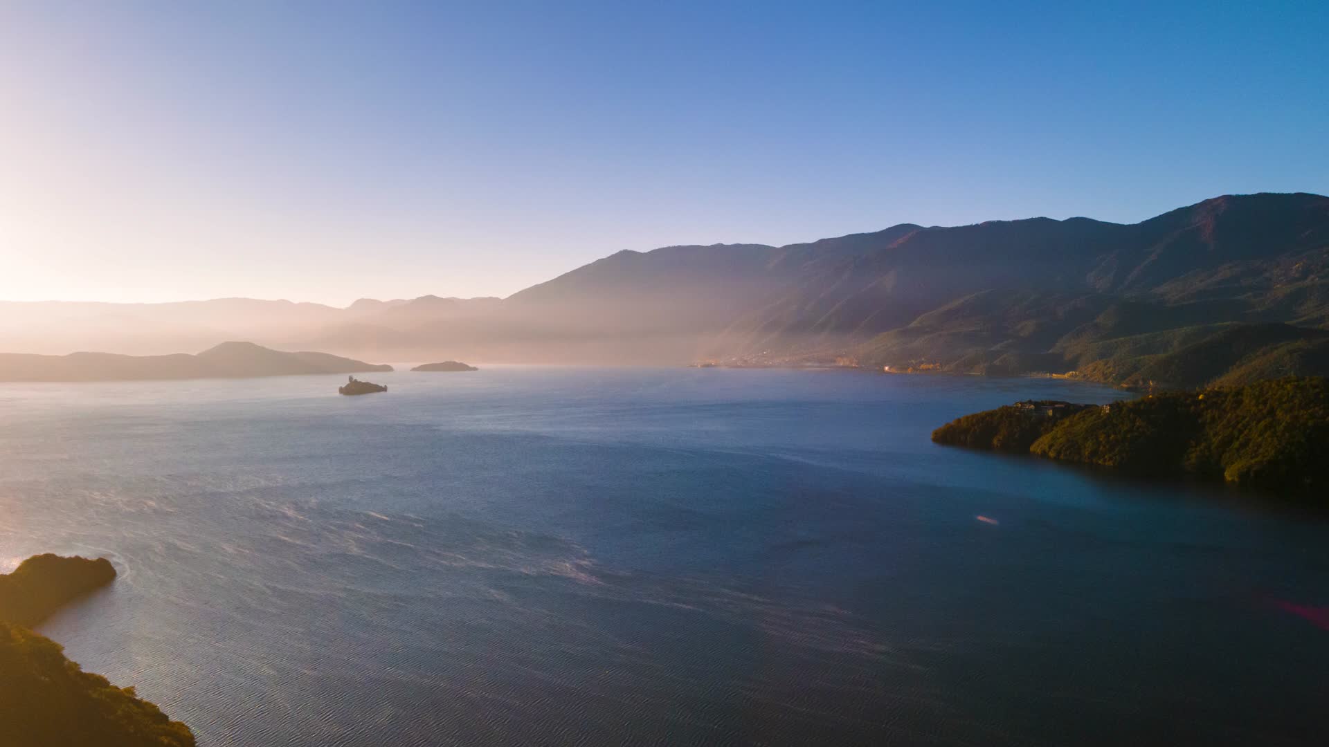 4K航拍泸沽湖视频的预览图