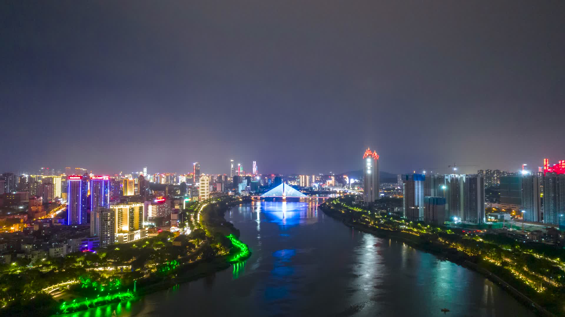 4K航拍邕江夜景视频的预览图