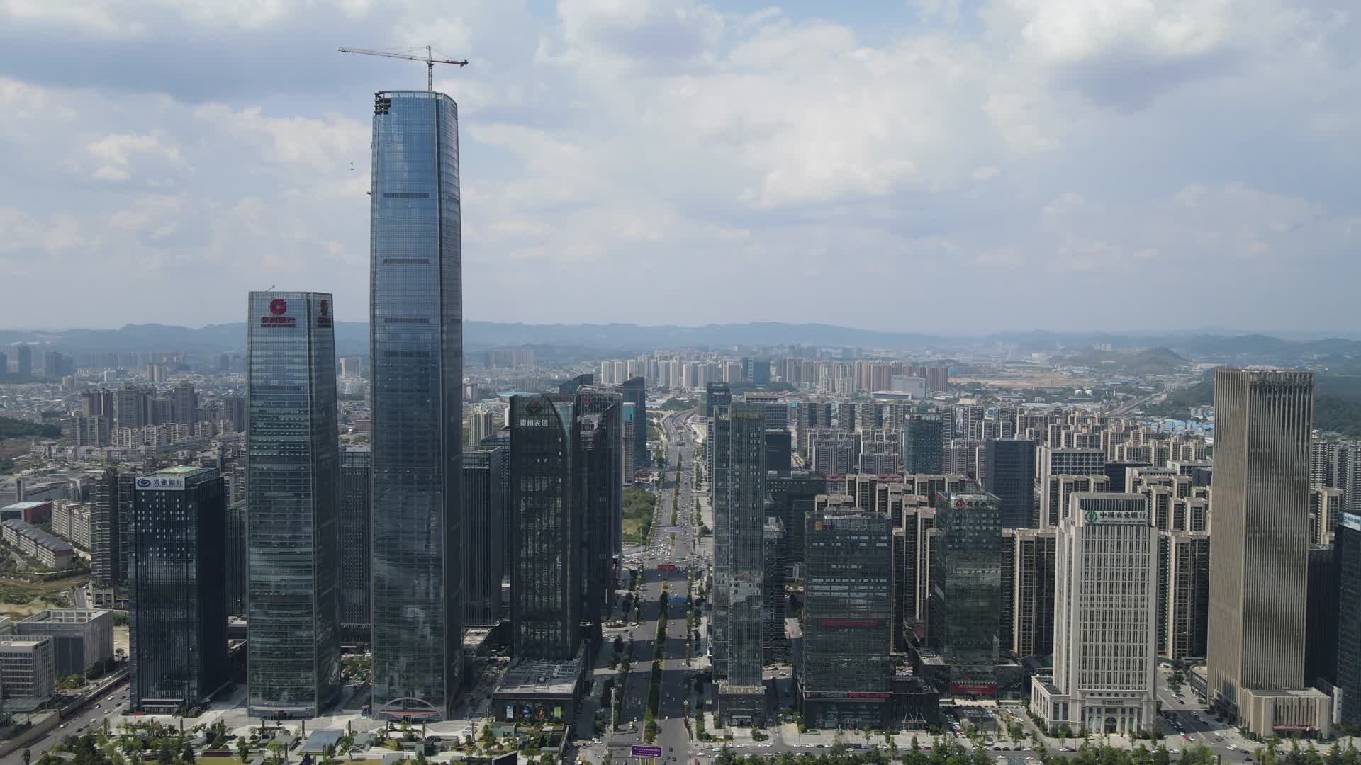 贵州贵阳金融中心花果园双子塔航拍视频的预览图