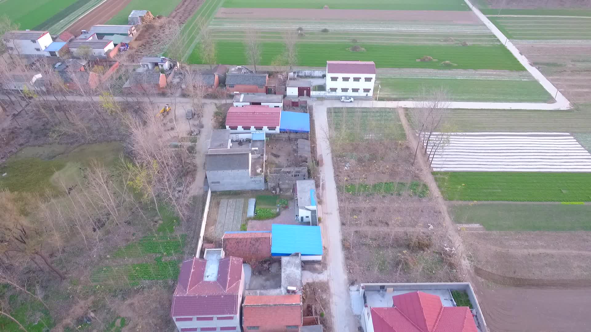 俯拍周口市西华县城区视频的预览图