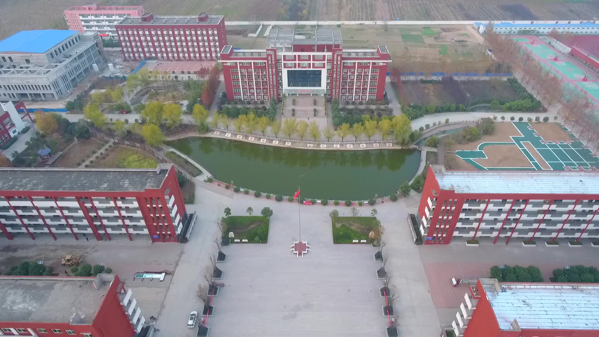 俯拍周口市西华县视频的预览图