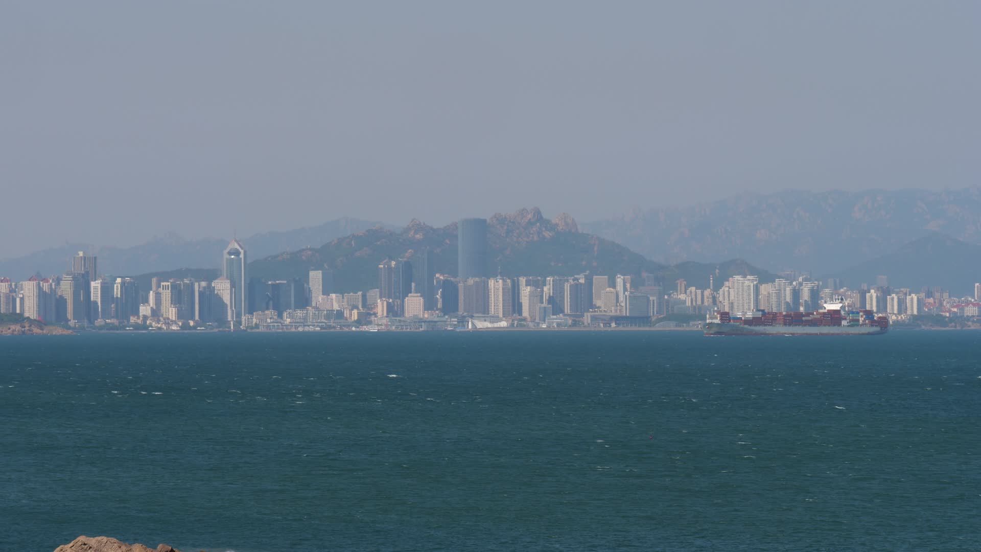 青岛最美海岸线4K宣传片3视频的预览图