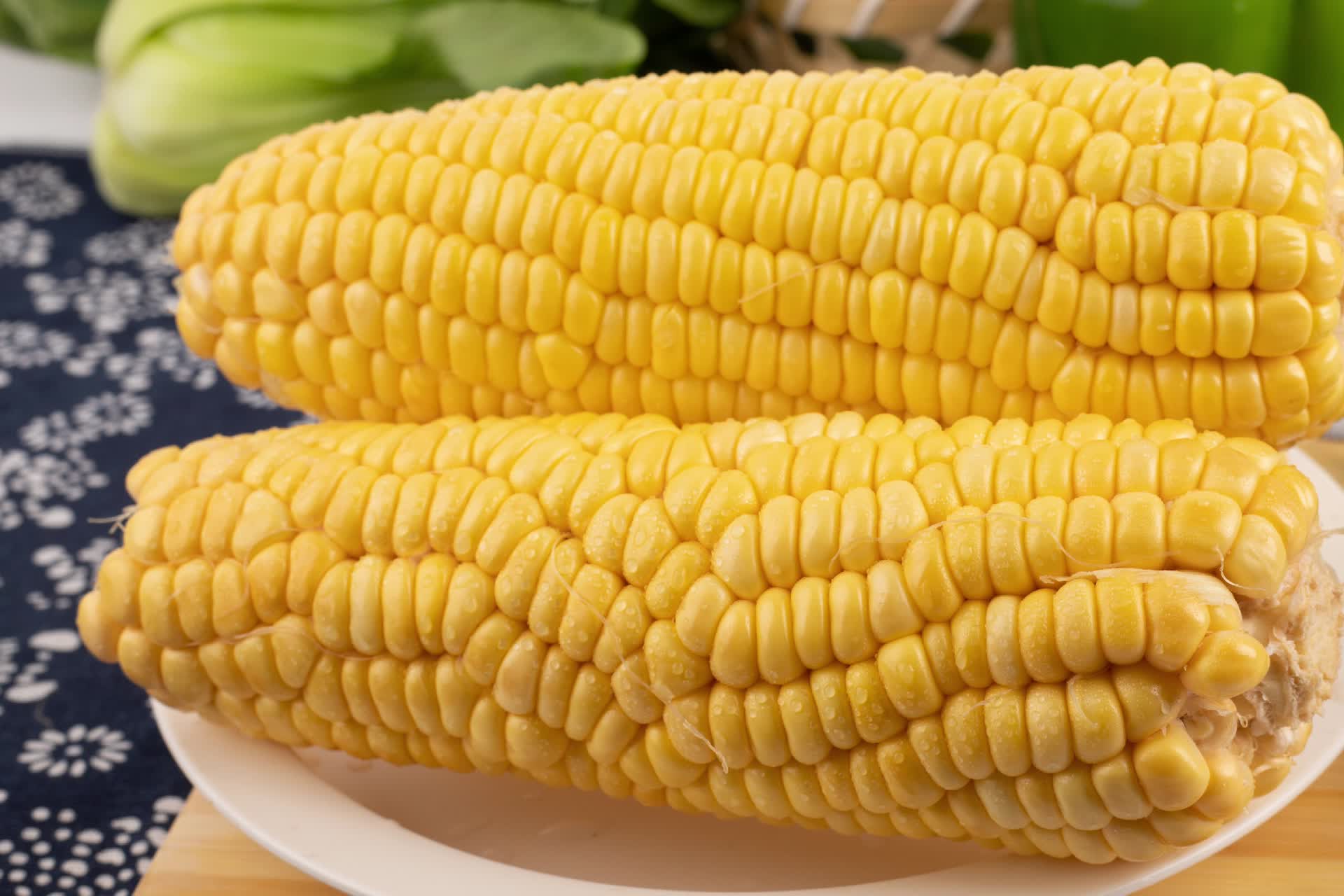 黄玉米新鲜玉米棒视频视频农产品高清实拍4k视频
视频的预览图