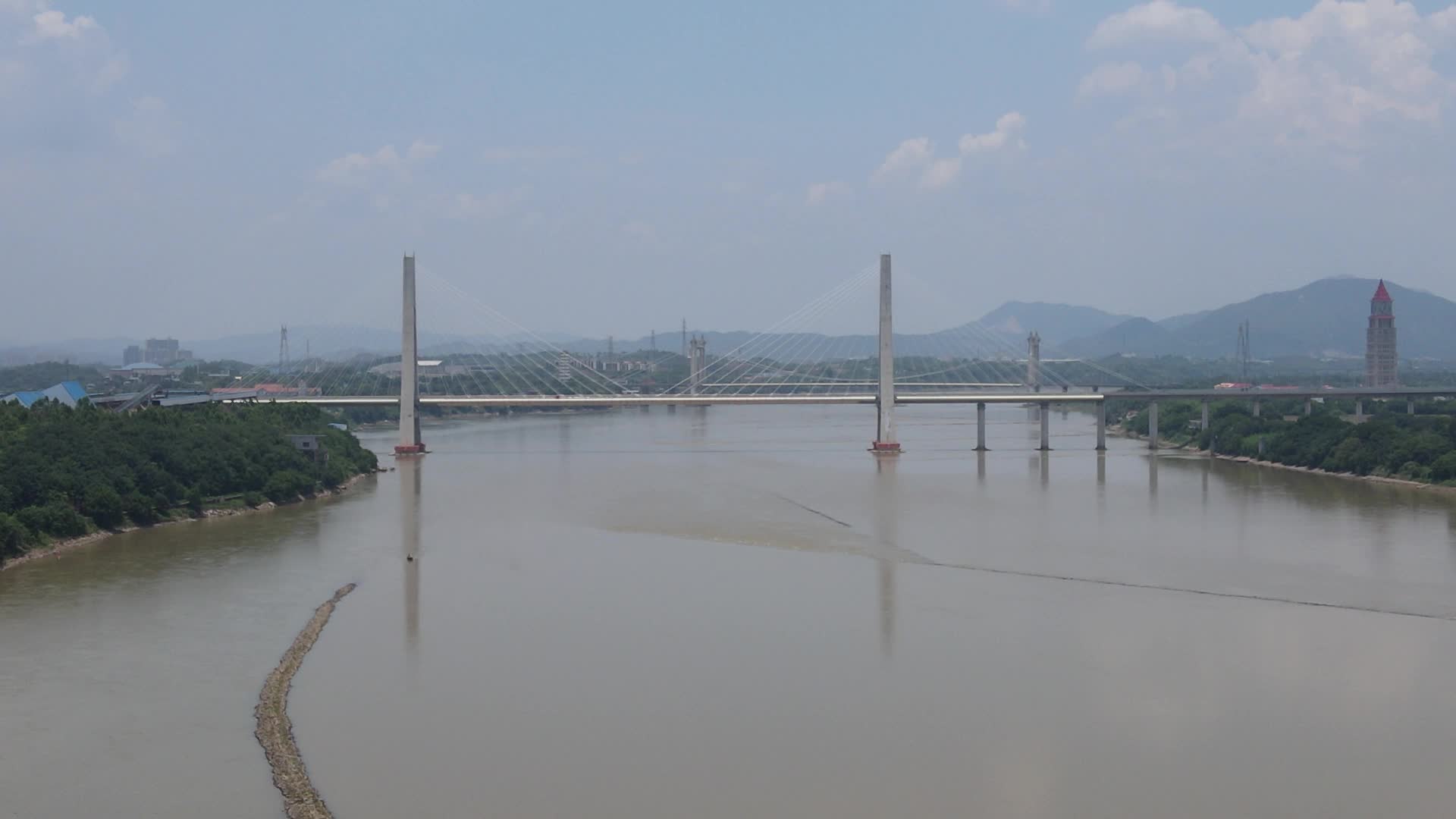 江西赣州特大桥交通航拍视频的预览图
