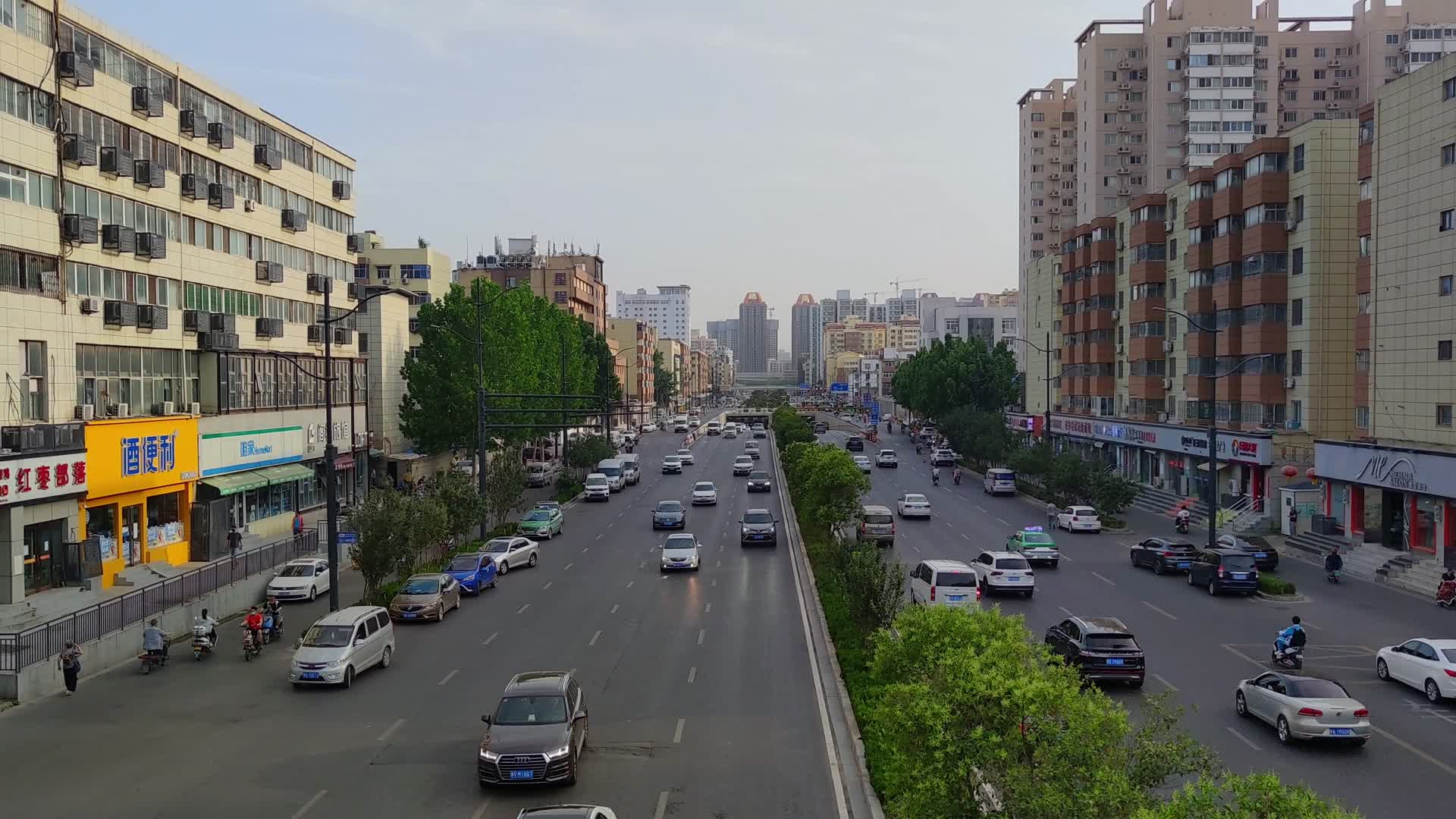 城市生活街景视频的预览图