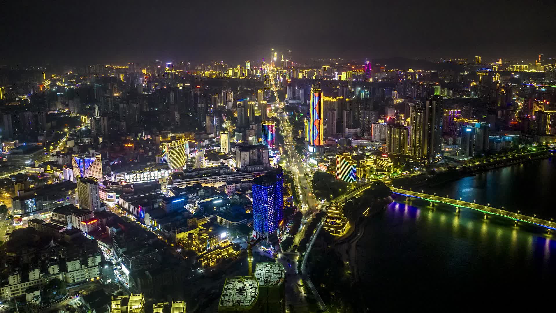 4K延时航拍南宁民生广场夜景视频的预览图