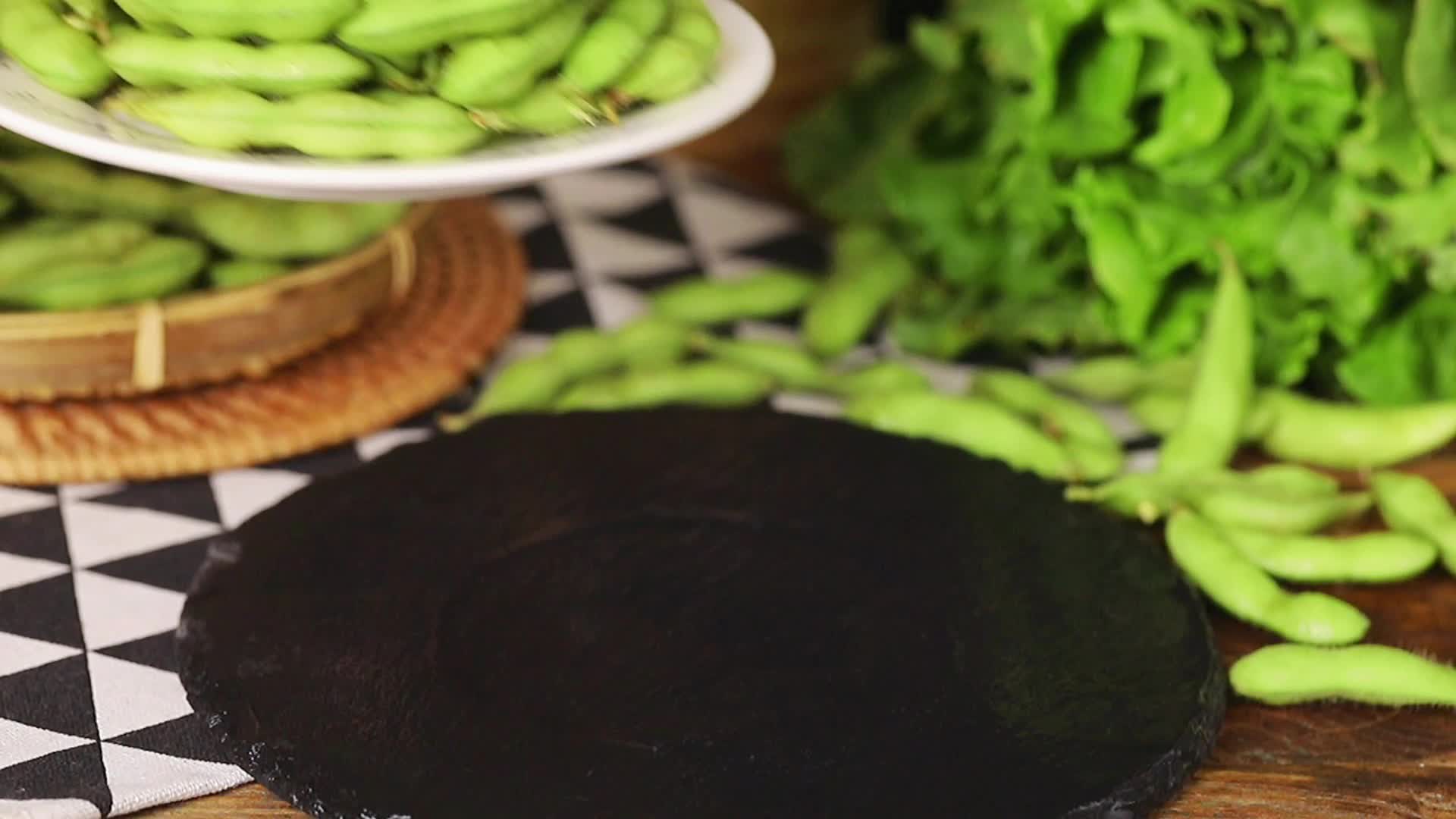 毛豆农产品4k高清实拍视频
振兴乡村视频的预览图