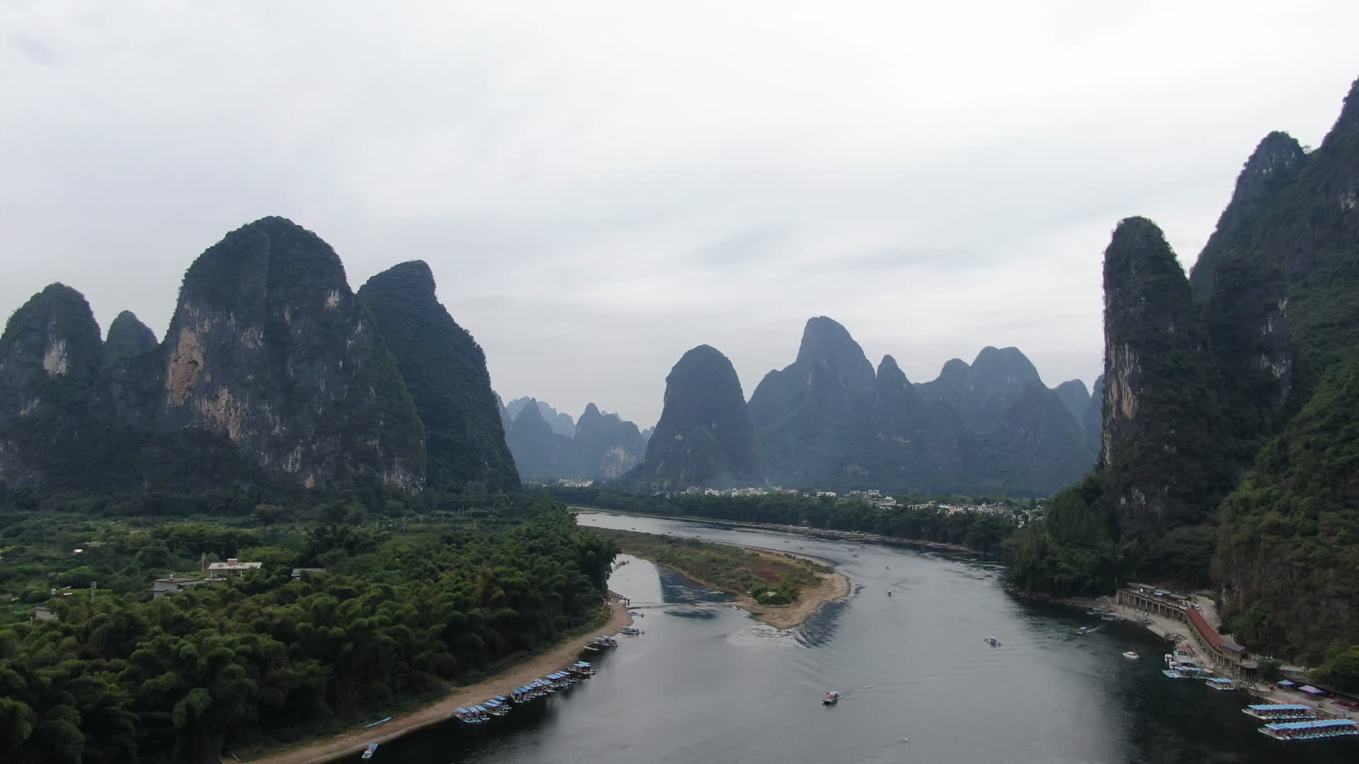 4K航拍广西桂林人民币背景视频的预览图