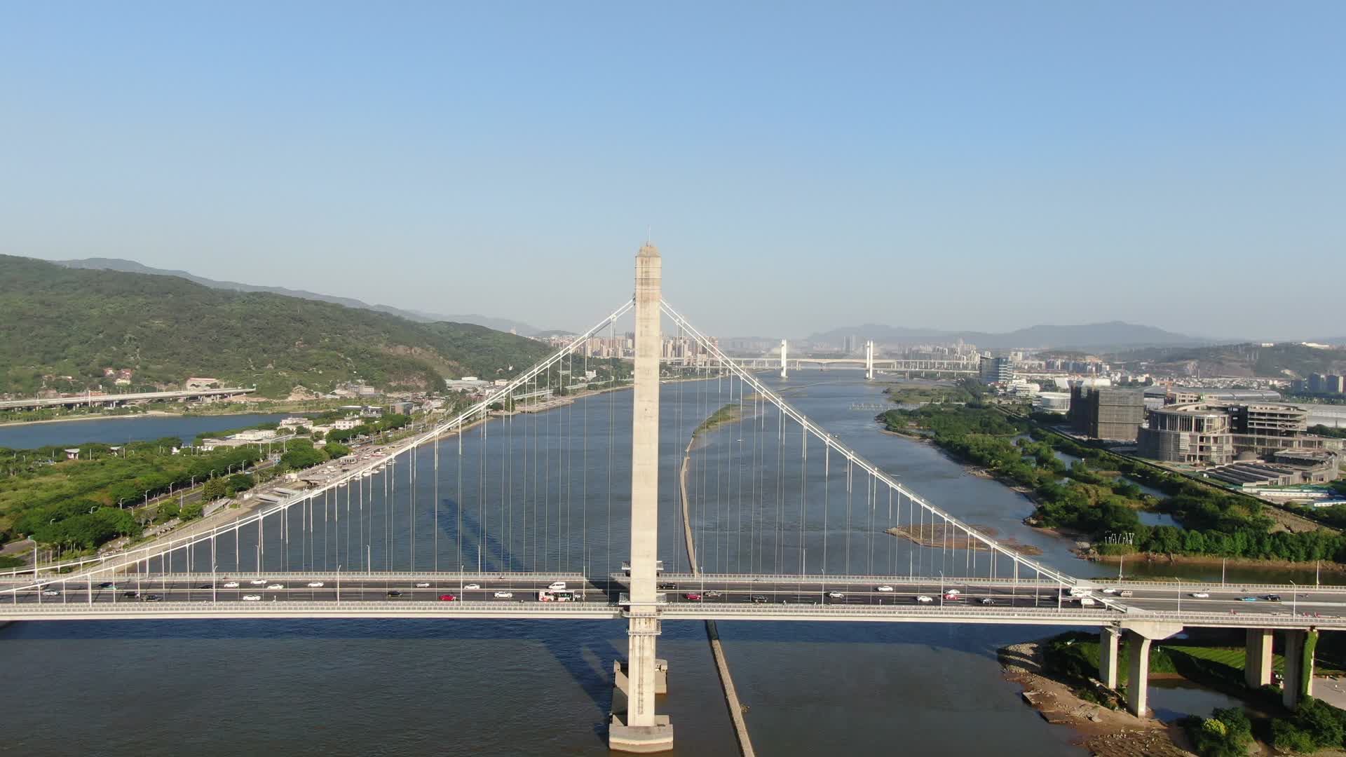 城市航拍福州鼓山大桥视频的预览图