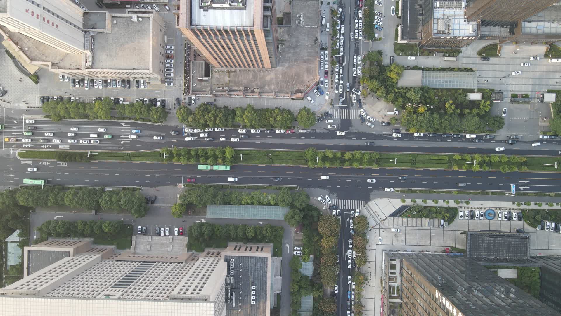 城市航拍城市交通高楼建筑视频的预览图