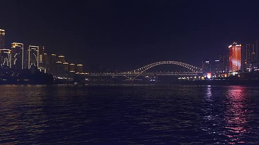 重庆川朝天门码头夜景游船洪崖洞4视频的预览图