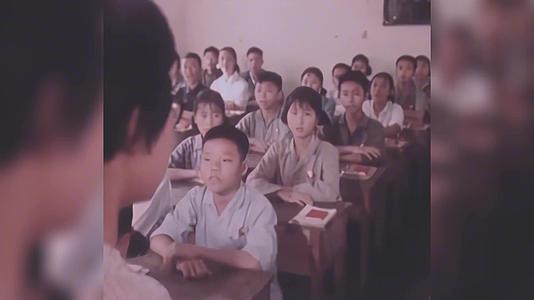 1970年广州小学生入学上课的珍贵影像视频的预览图