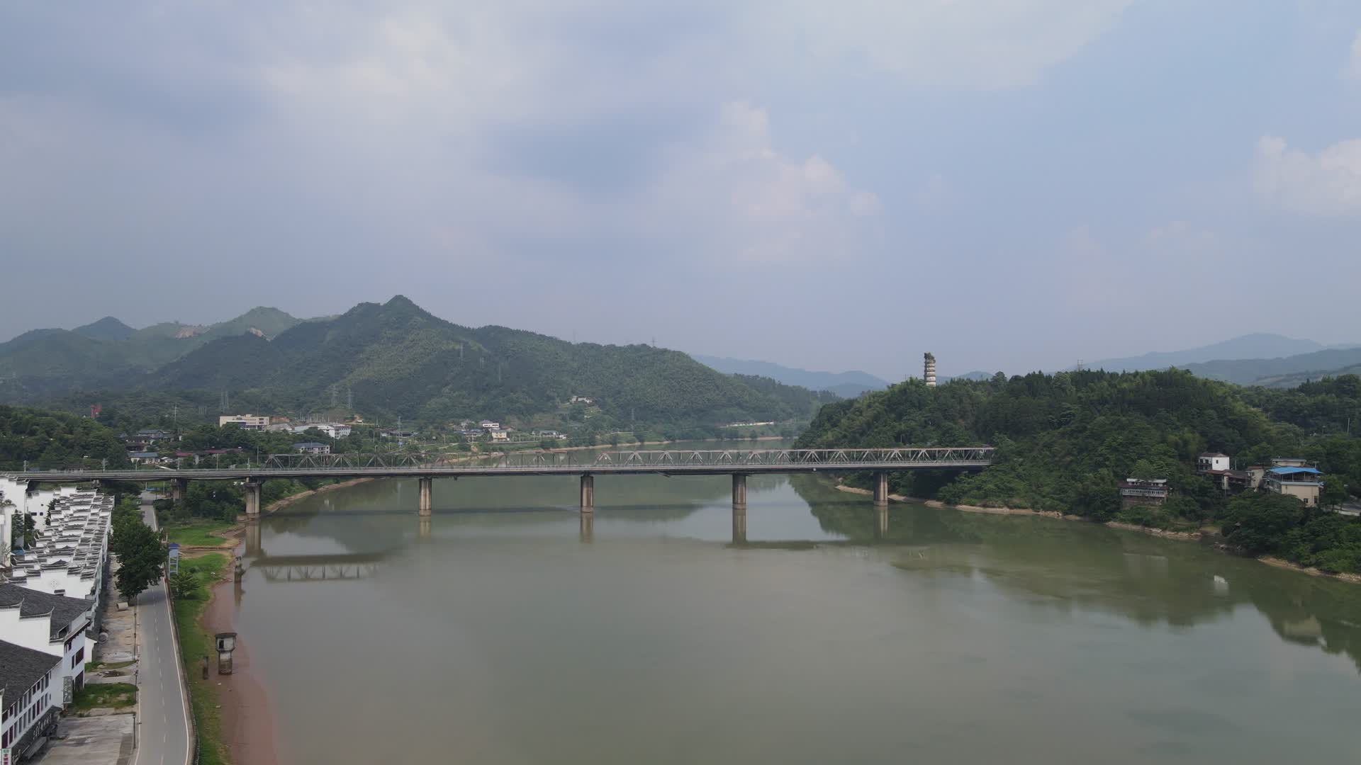 湖南洪江跨江铁路大桥视频的预览图
