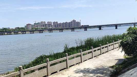 8K信阳浉河风景视频的预览图