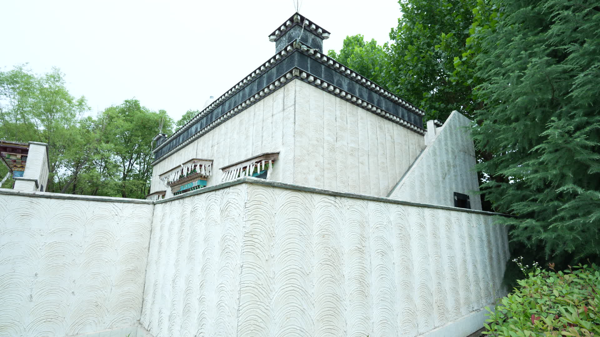 武汉园博园藏源山南建筑视频的预览图