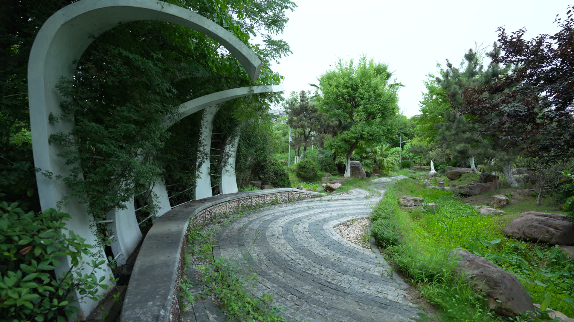 武汉园博园美丽珠海园建筑视频的预览图