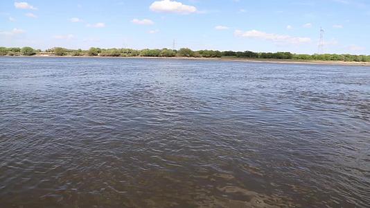 河流延时摄影视频的预览图