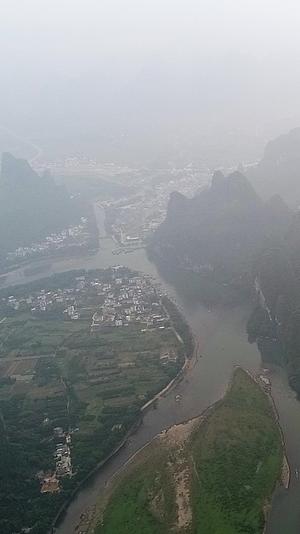 竖屏航拍广西桂林视频的预览图
