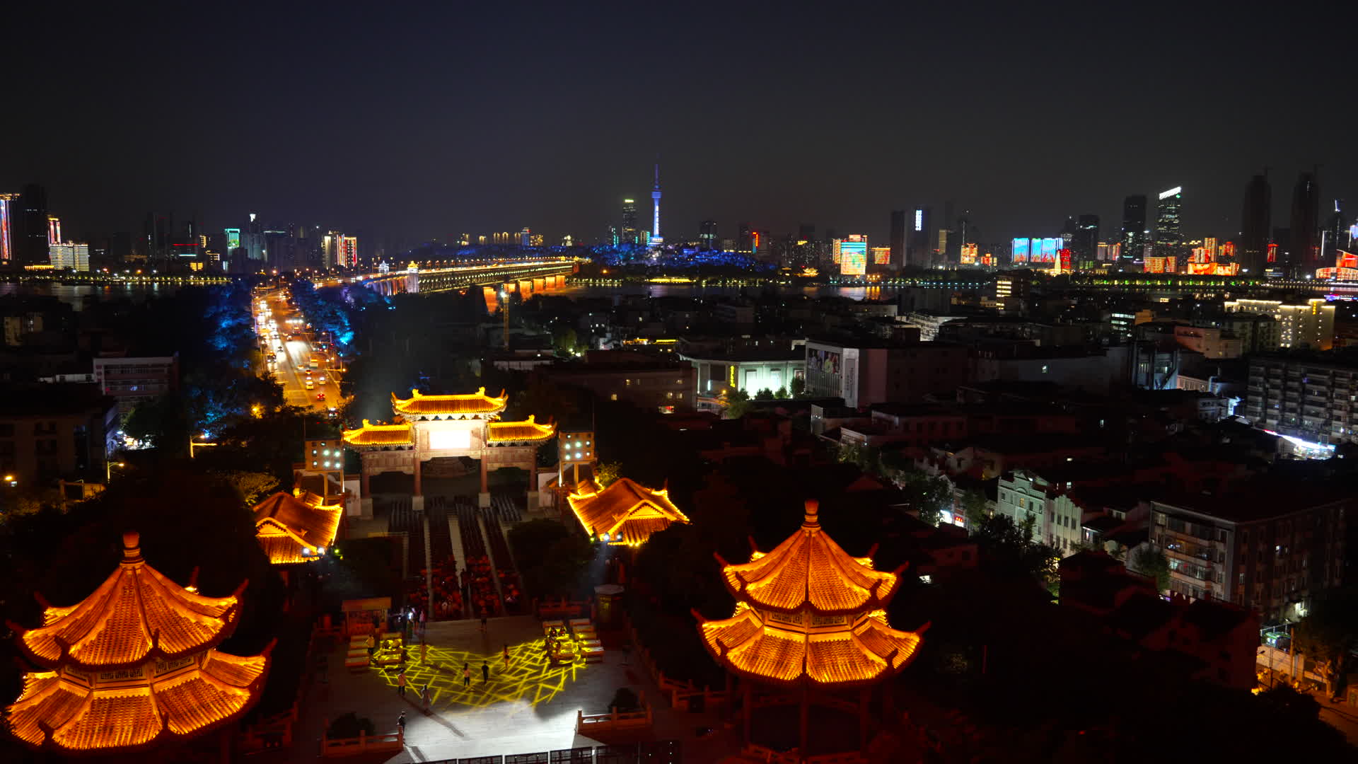 武汉黄鹤楼公园夜景视频的预览图
