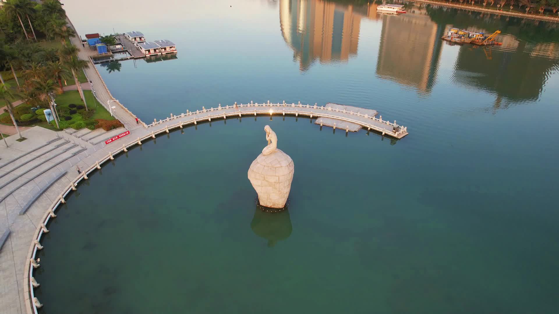 厦门航拍白鹭洲公园景观视频的预览图