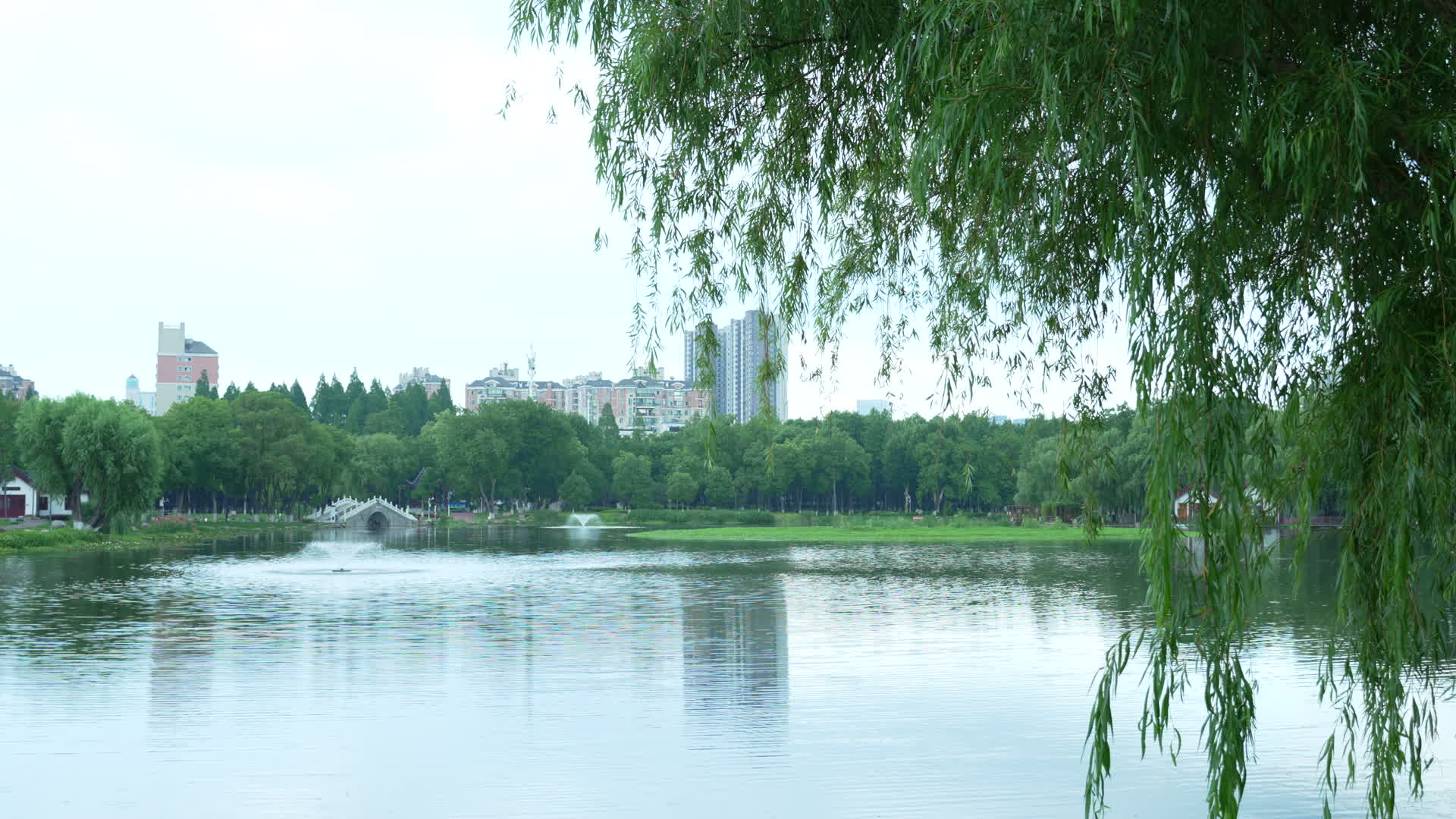 武汉紫阳公园紫阳阁视频的预览图