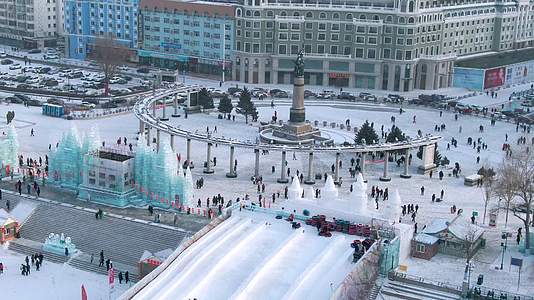 航拍哈尔滨冬日雪景视频的预览图