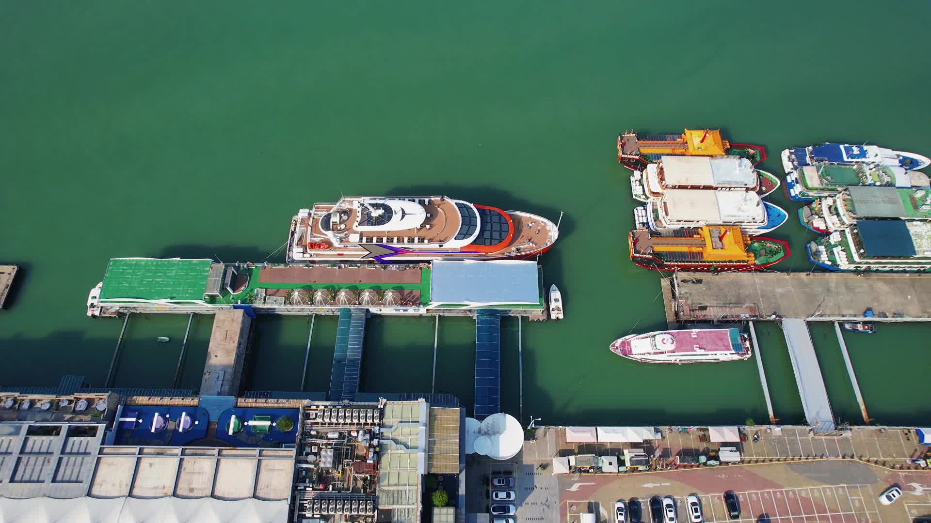 厦门航拍和平码头景观视频的预览图