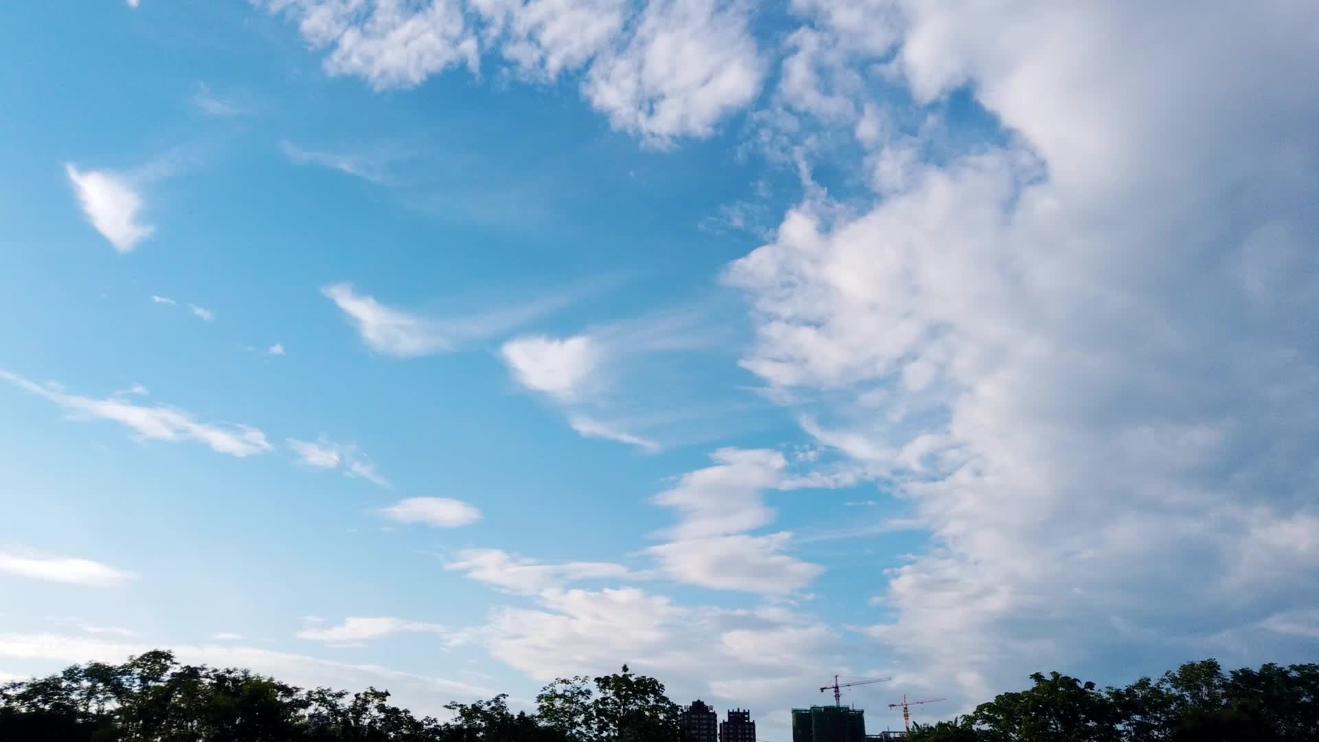 天空蓝天白云延时视频的预览图