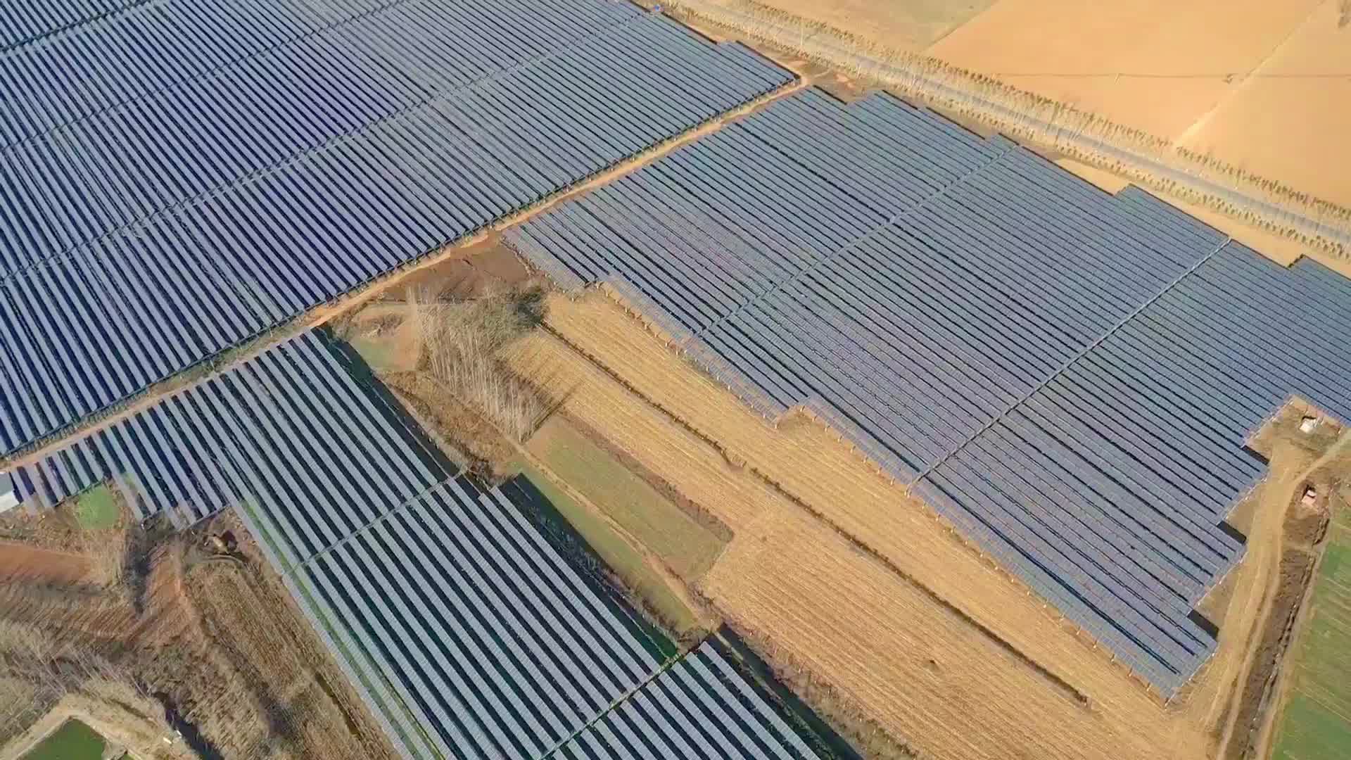 农村太阳能发电绿色环保视频的预览图