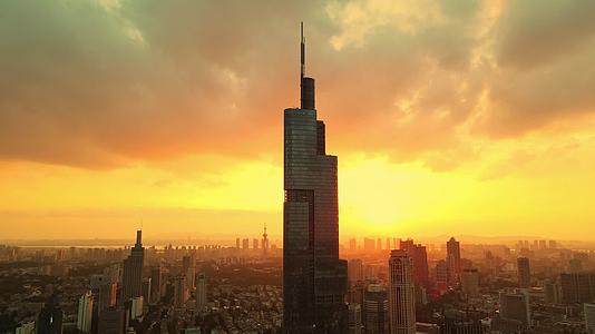 南京紫峰大厦夕阳南京城市地标视频的预览图