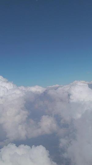 飞机云层高空视角视频的预览图