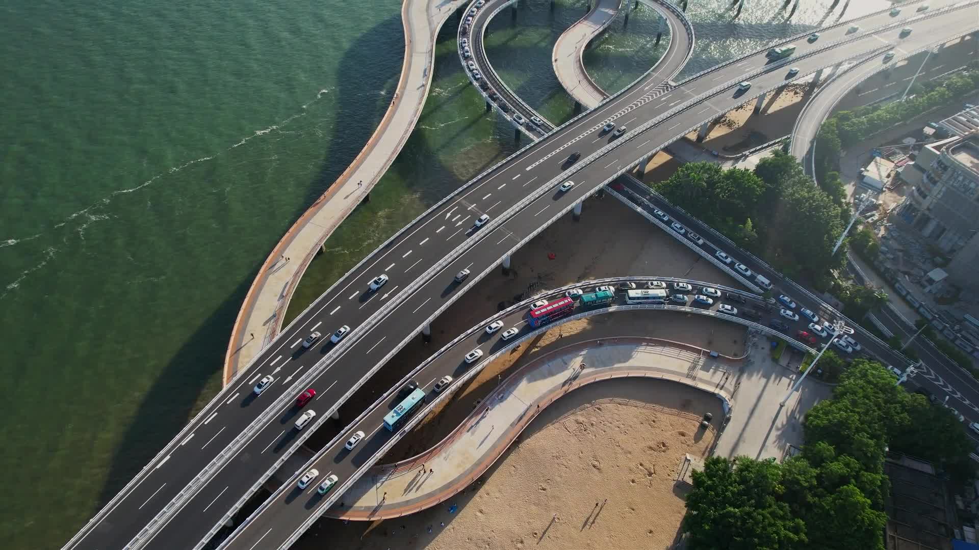 厦门航拍演武大桥建筑风格视频的预览图