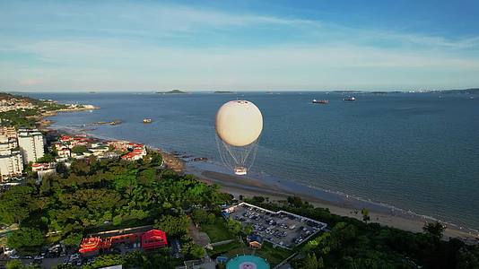 城市航拍热气球景观视频的预览图
