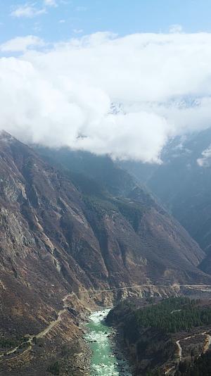 雅鲁在藏族布大峡谷4视频的预览图