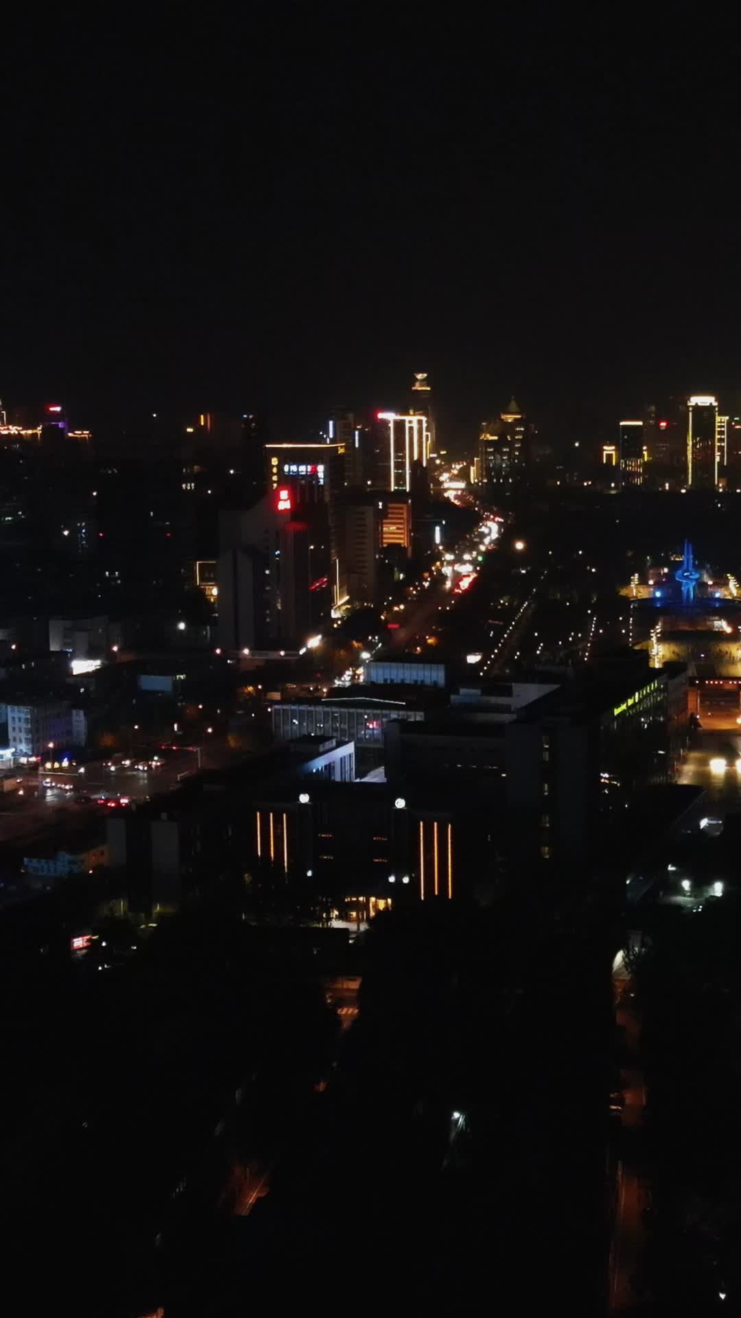 航拍山东济南泉城广场夜景视频的预览图